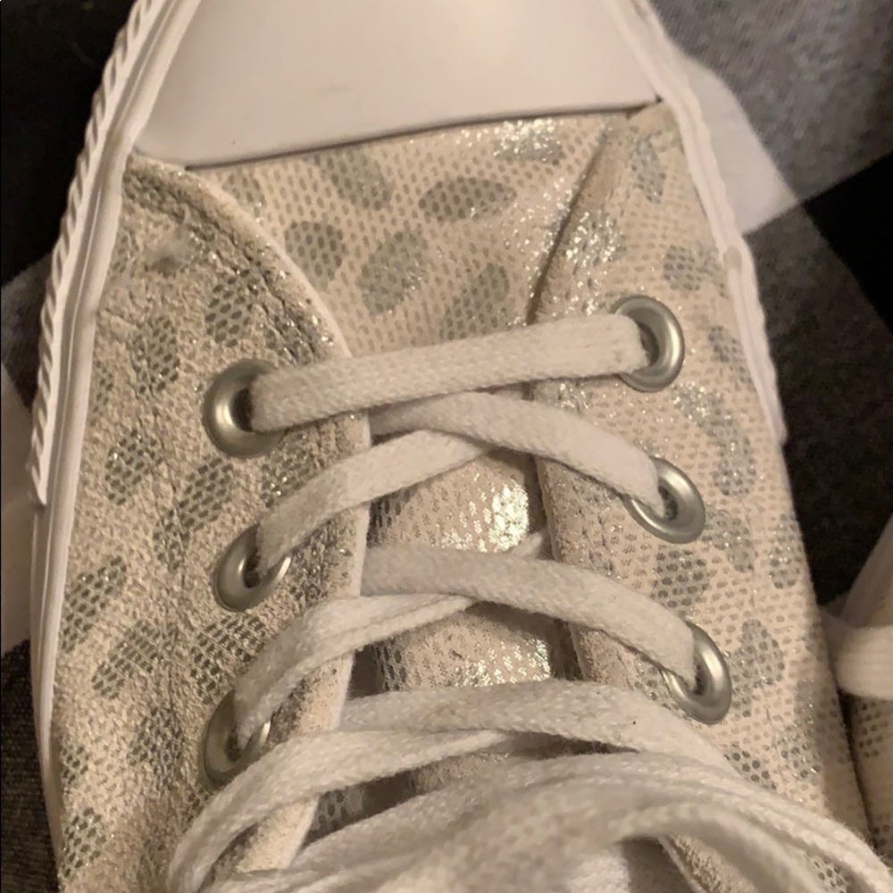 Converse Silver Metallic Leopard Print Tennis Shoe - Picture 15 of 15
